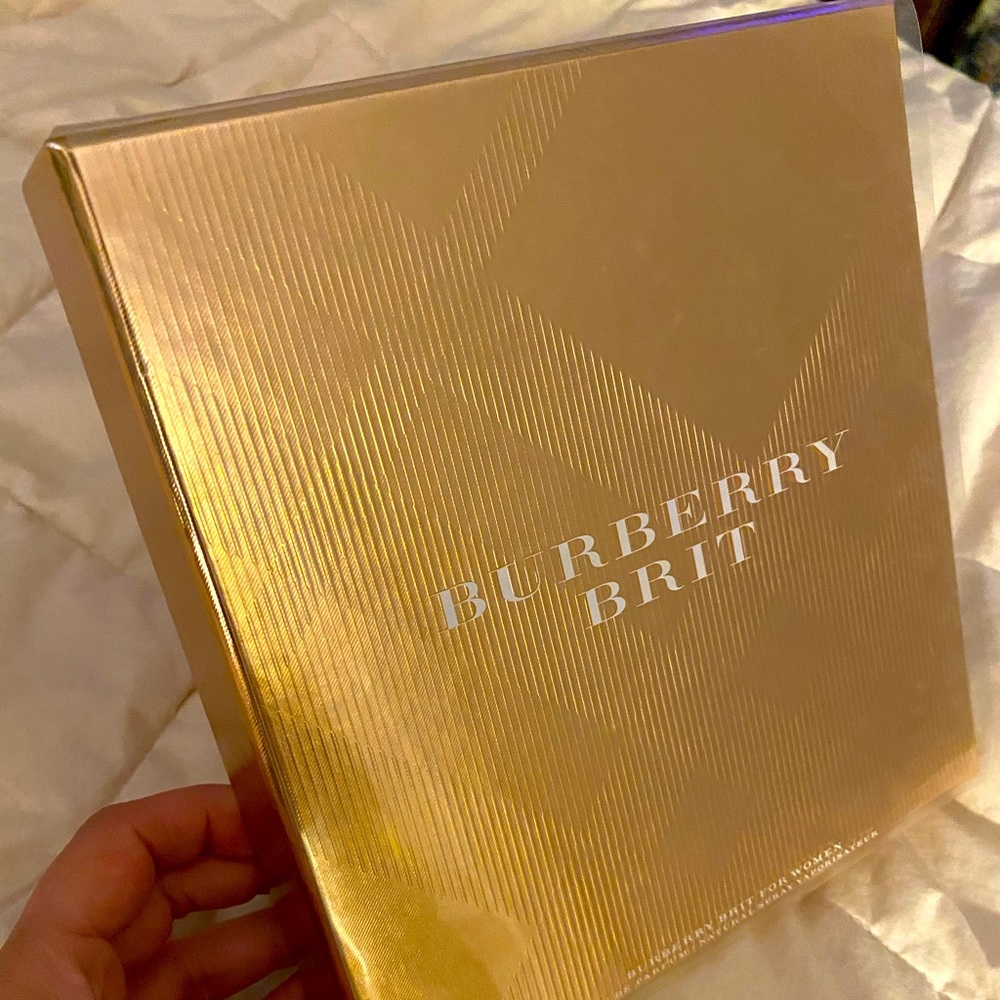 Burberry Brit gift set